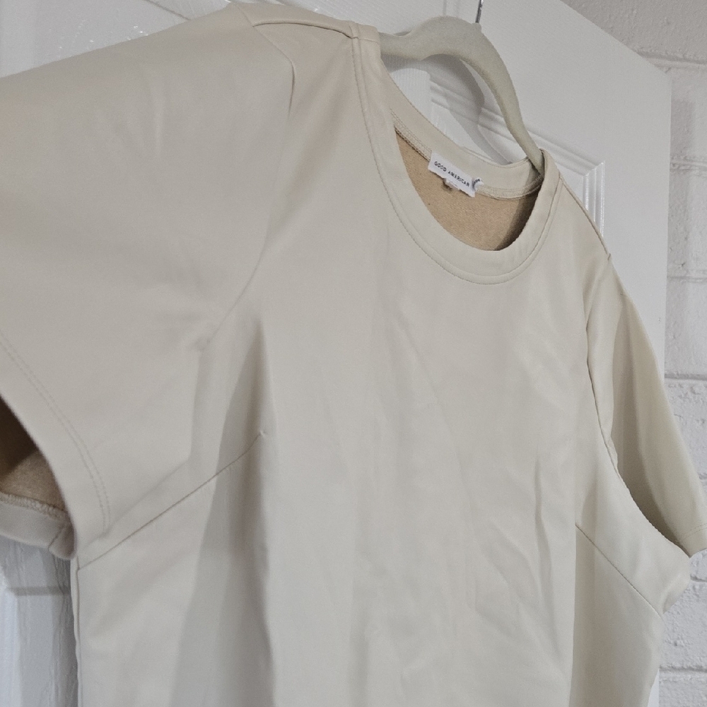 Good American Beige Short Sleeve Faux Leather Crop Size XL - Picture 3 of 8
